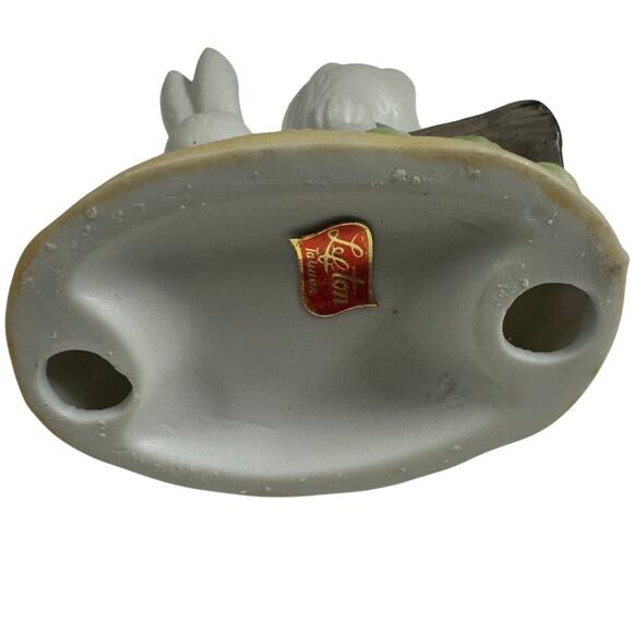 Vintage Lefton Bunny Rabbit Grandpa Girl Reading on Log Excellent Condition - Picture 3 of 5